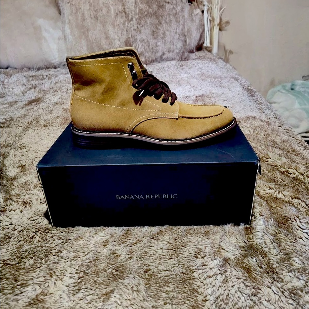 New Banana Republic Boot